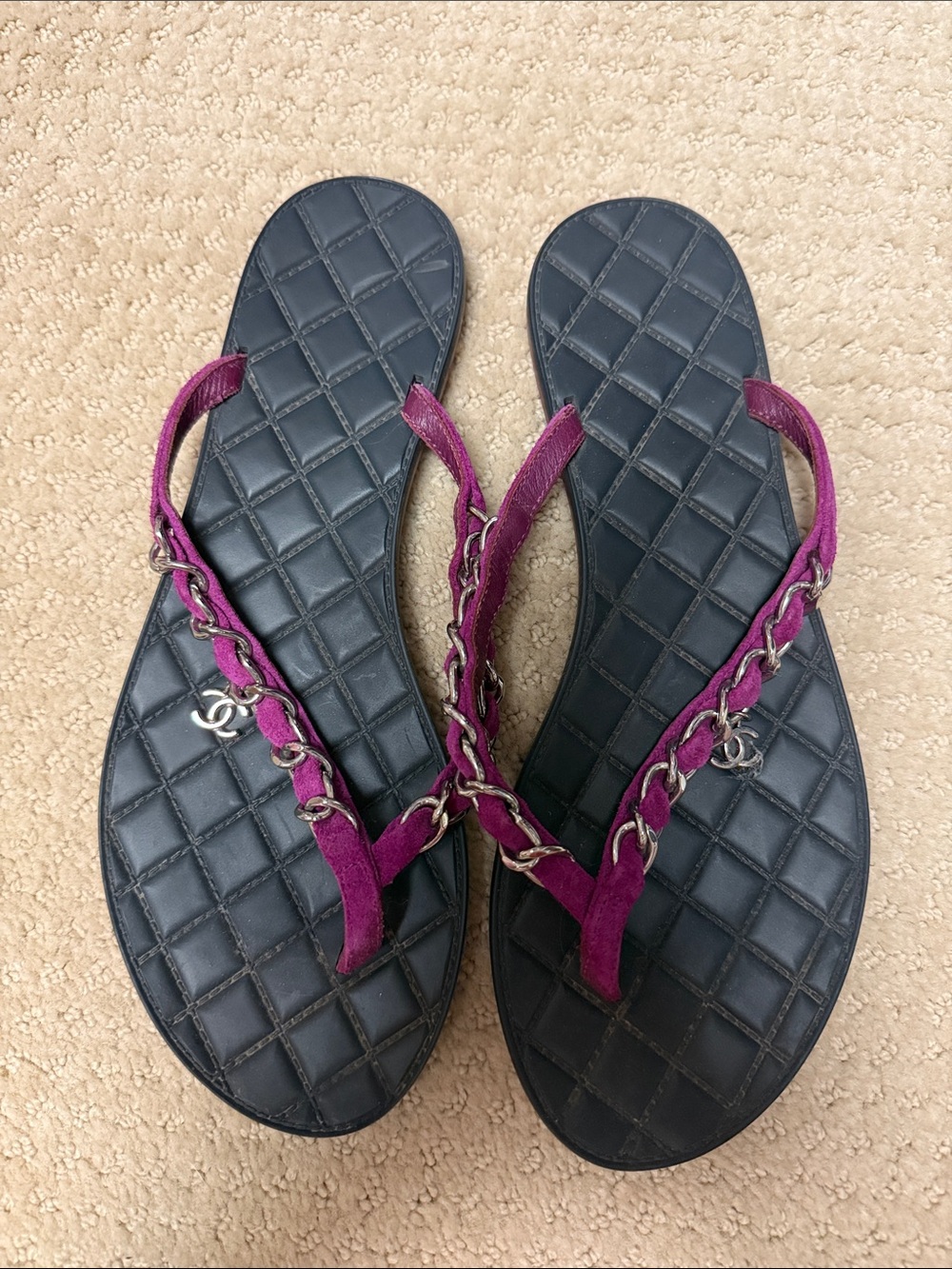 CHANEL Black Quilted Footbed with Fuchsia Suede Chain-Trim Thong Sandals